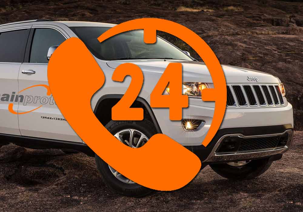 Geländewagen von Mainprotect mit 24-Stunden-Service-Logo, bereit für den Einsatz zur schnellen Lösung technischer Probleme.